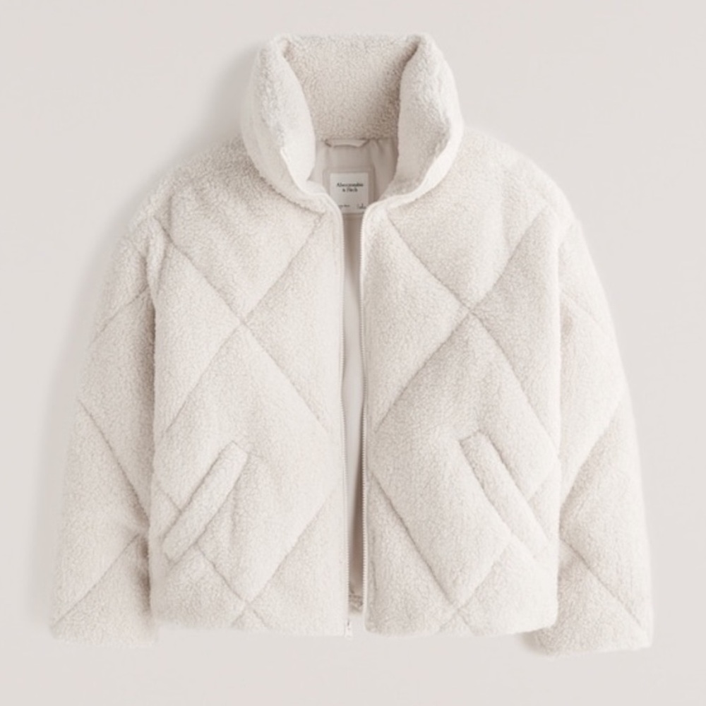 Abercrombie Oversized Sherpa Quilted Puffer M NWT